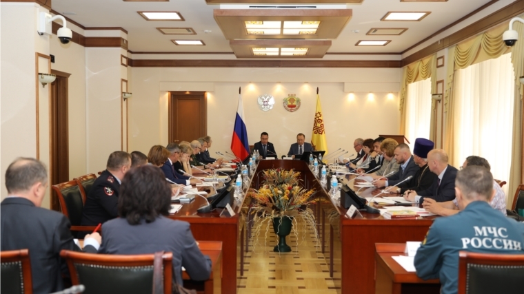 Министр Сергей Димитриев посетил подведомственные Министерству учреждения Комсомольского района